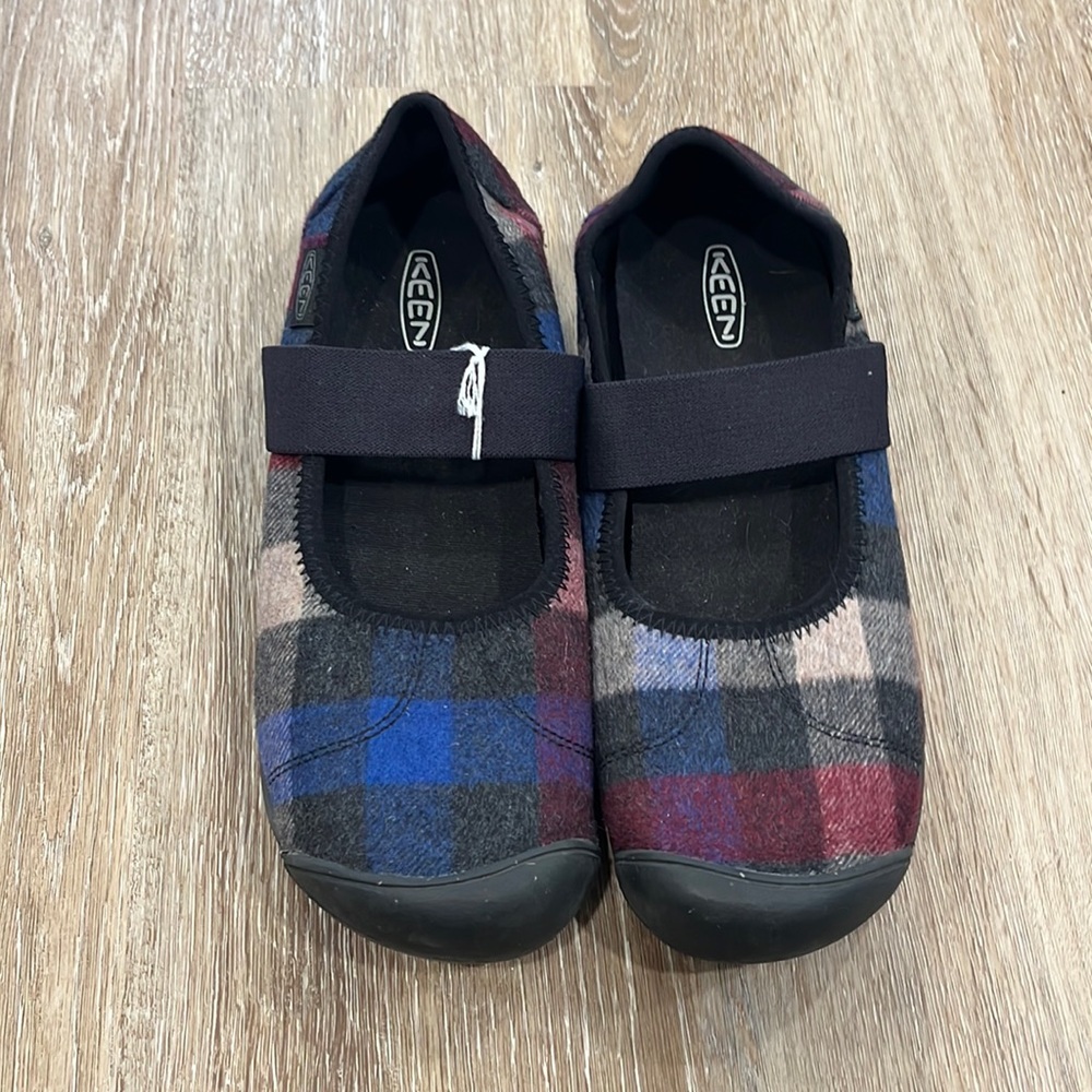 Keen plaid slip on shoes